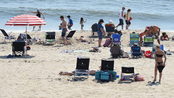 Rehoboth Beach business owners are hoping good weather on Memorial Day makes up for a cold, rainy spring.