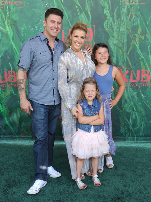 UNIVERSAL CITY, CA - AUGUST 14: Actress Jodie Sweetin, daughter's Zoie Laurel May Herpin and Beatrix Carlin Sweetin-Coyle arrive at the premiere of Focus Features' "Kubo And The Two Strings" at AMC Universal City Walk on August 14, 2016 in Universal City, California.  (Photo by Gregg DeGuire/WireImage) ORG XMIT: 660307717 ORIG FILE ID: 589531928