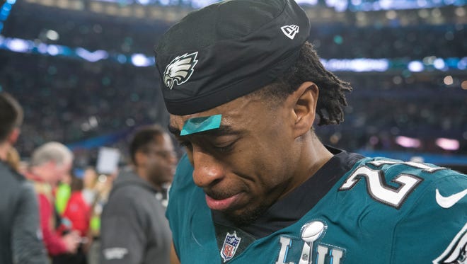 The Eagles' Patrick Robinson succumbs to emotion after winning Super Bowl LII Sunday at US Bank Stadium.