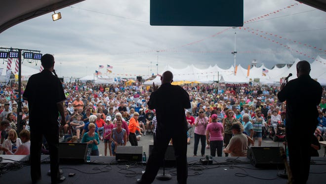 The Diamonds perform to a packed crowd Saturday, September 20 as Sunfest 2014 ensues at the Ocean City inlet.