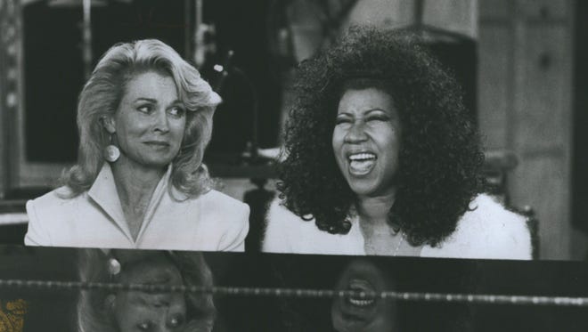Candice Bergen, left, and Aretha Franklin on "Murphy Brown" in 1991.