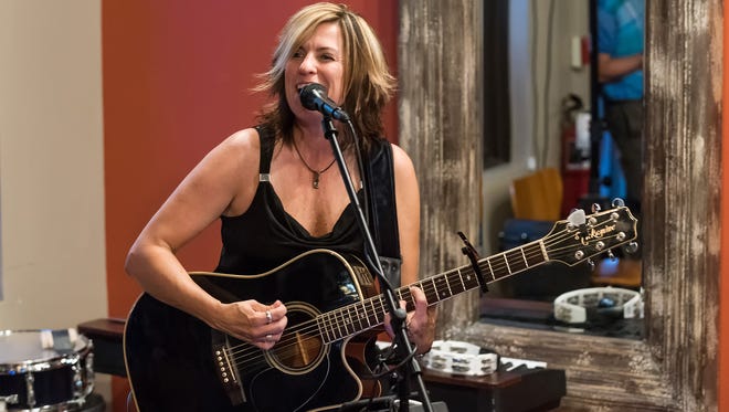 Philadelphia singer-songwriter Christine Havrilla will perform at The Swell Tiki Bar & Grill in downtown Rehoboth Beach from 7 to 10 p.m. Wednesday, Nov. 22.