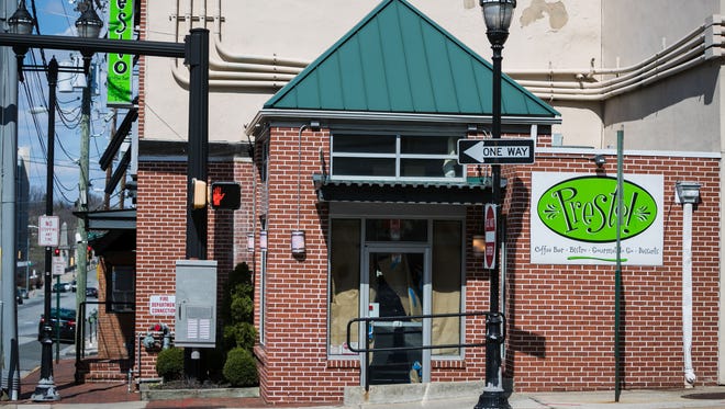Big Fish Restaurant Group bought the old Presto! coffeehouse, adjoining the Washington Street Ale House, and is now renovating the site. In May, they plan to reopen the eatery as Harvest House, a healthy foods concept.