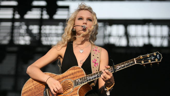 Taylor Swift performs at the fair in 2007. See more vintage images of the Delaware State Fair.