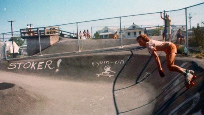A look at the old bowl as well as the different style of skating in the 1970s.