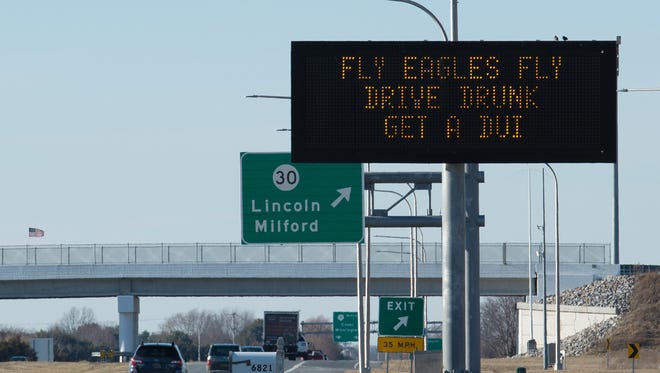 DelDot message along Delaware Route 1 in Milford supporting the Philadelphia Eagles in Super Bowl LLI.