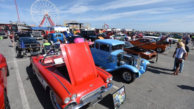 More than 1,500 cars, trucks, classic cars and hot rods line the Inlet parking lot in Ocean City Saturday for Endless Summer Cruisin'.