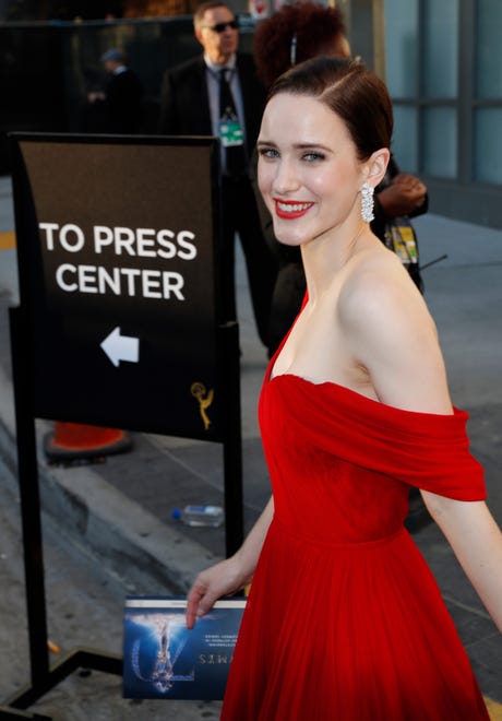 Rachel Brosnahan, winner for best comedy actress for Amazon ' s ' The Marvelous Mrs. Maisel, ' is all smiles behind the scenes.
