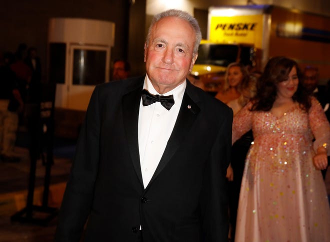 " Saturday Night Live " producer Lorne Michaels takes in the goings on behind the scenes at the Emmys. " SNL " won for variety sketch series.