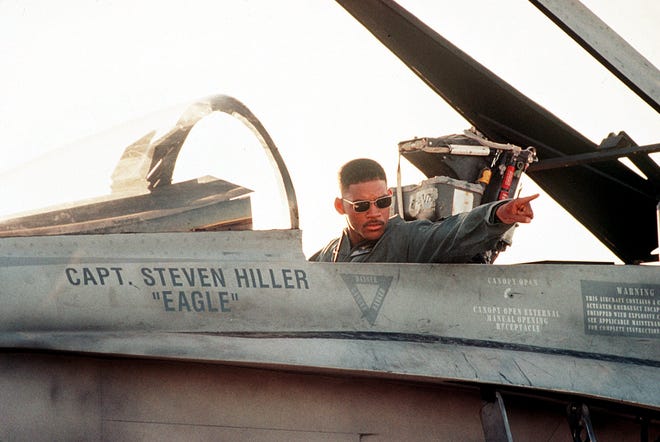 Will Smith broke through in a big way as a leading man in 1996 ' s " Independence Day.