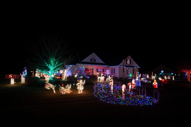 Christmas light display at 131 W Lucky Estates Drive in Harrington.