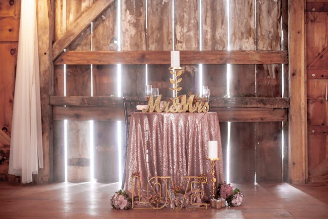 Couples are adding their own aesthetic to the barn wedding trend.